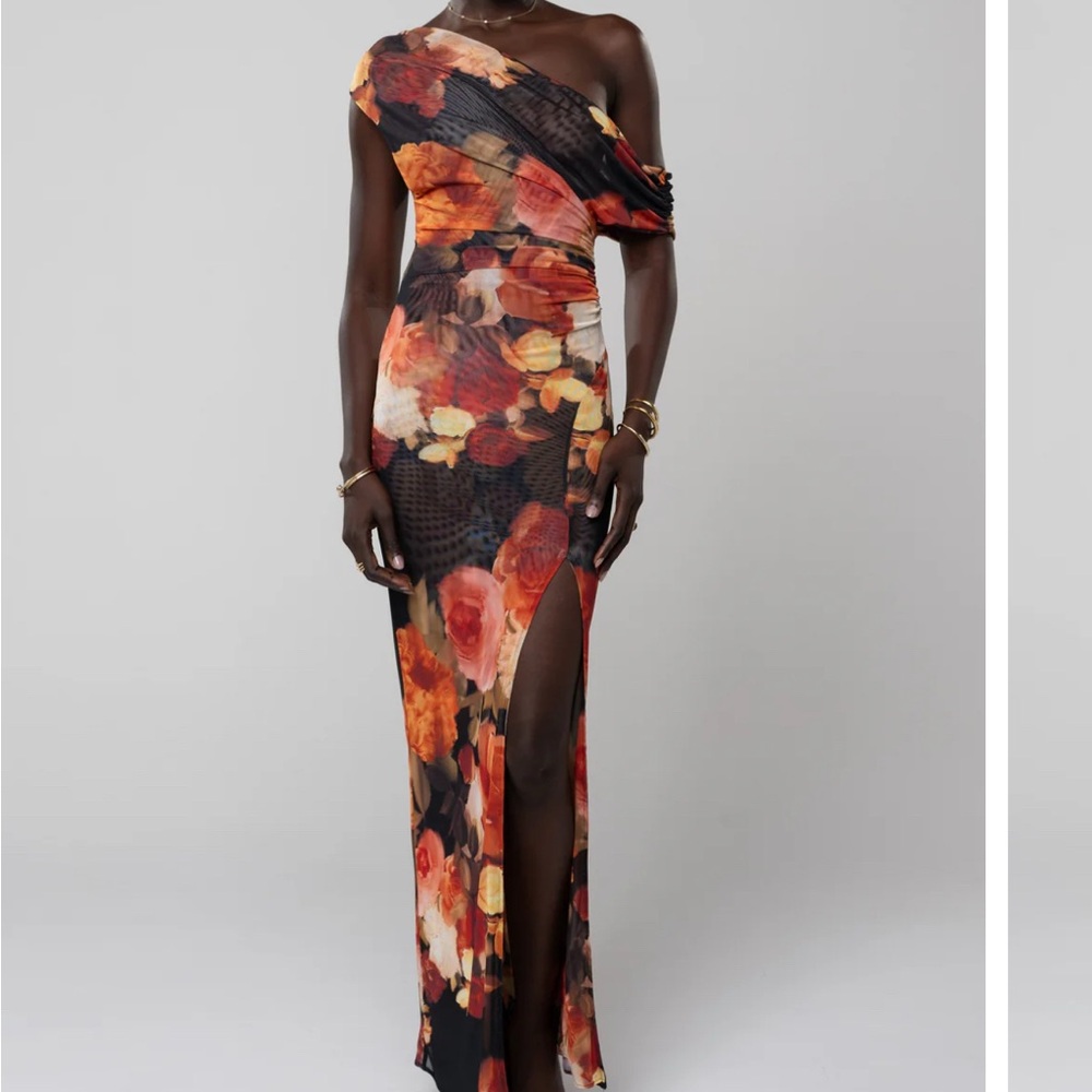 RESA Floral One-Shoulder Maxi Dress in Black, Red, Orange - Picture 3 of 3